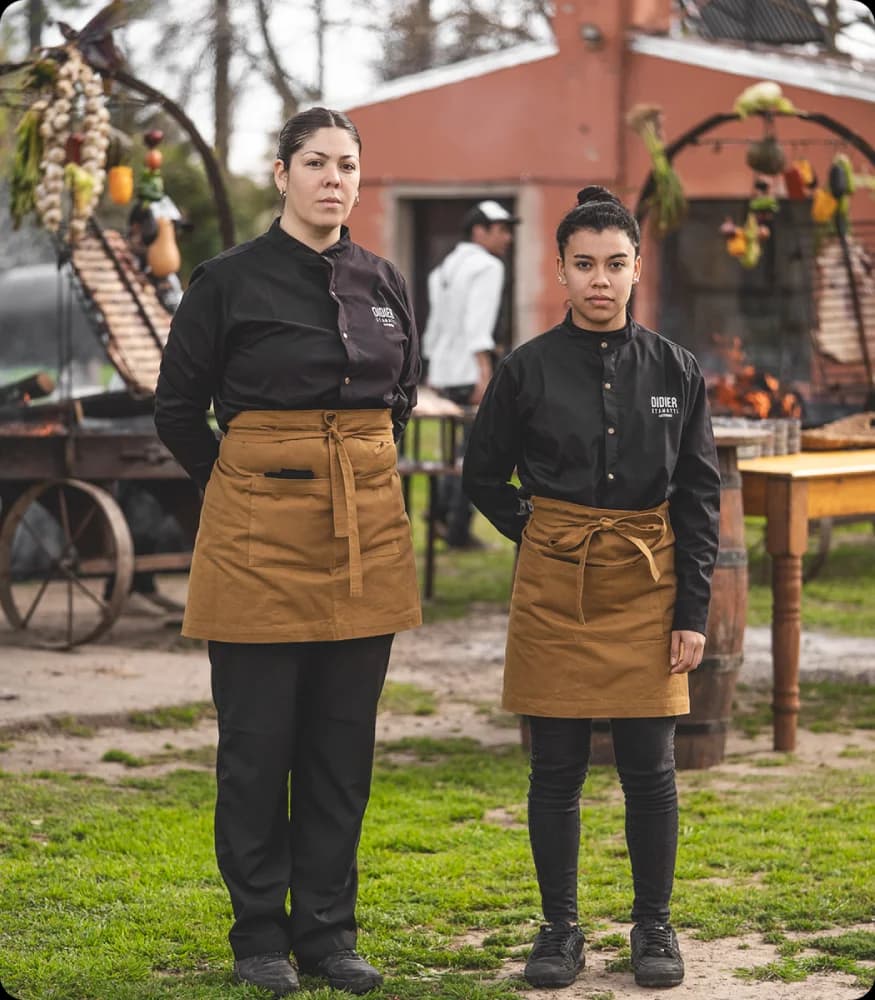 Escena de mesa servida en producción Didier Stamatti