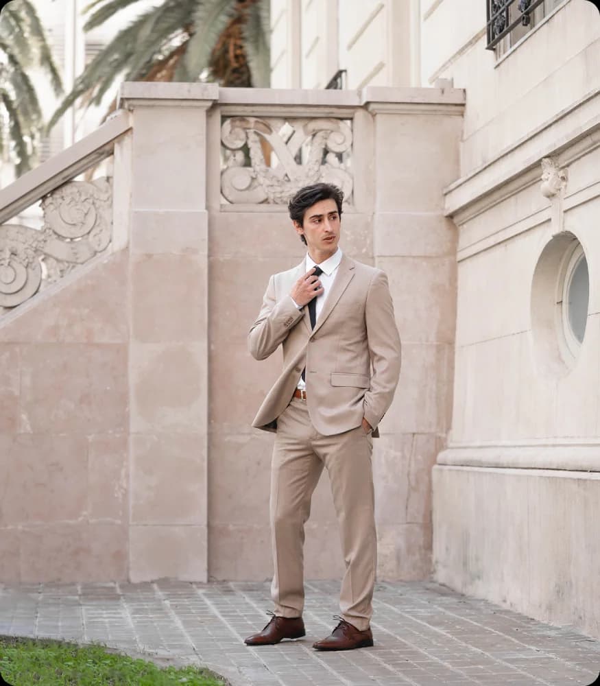 Colección de sacos en perchero