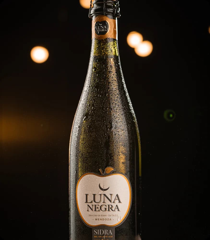 Servicio de sidra con copa