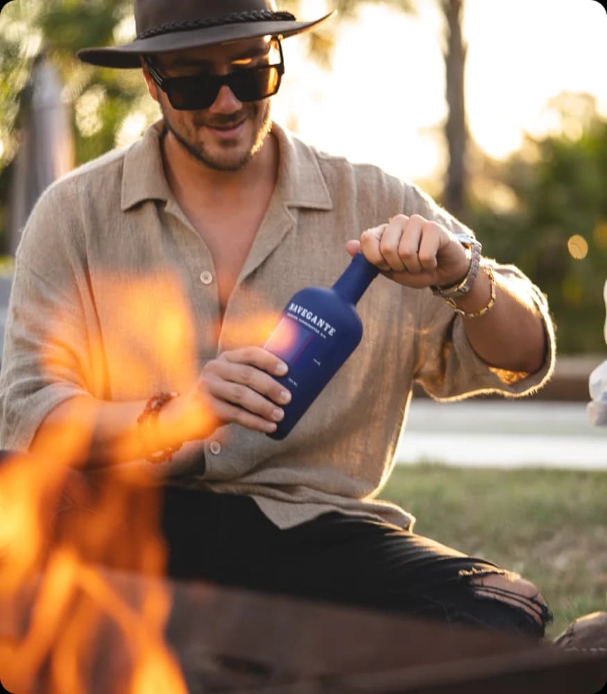 Detalle de copa de gin con cítrico
