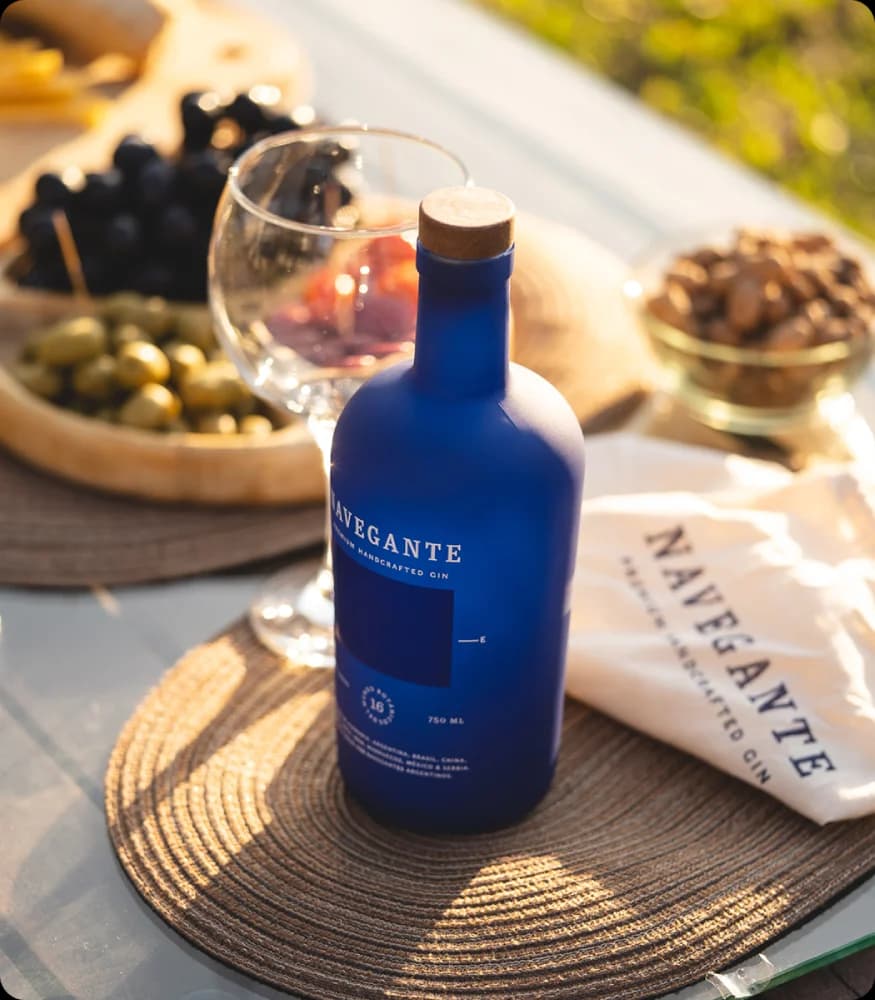 Primer plano de la botella Navegante