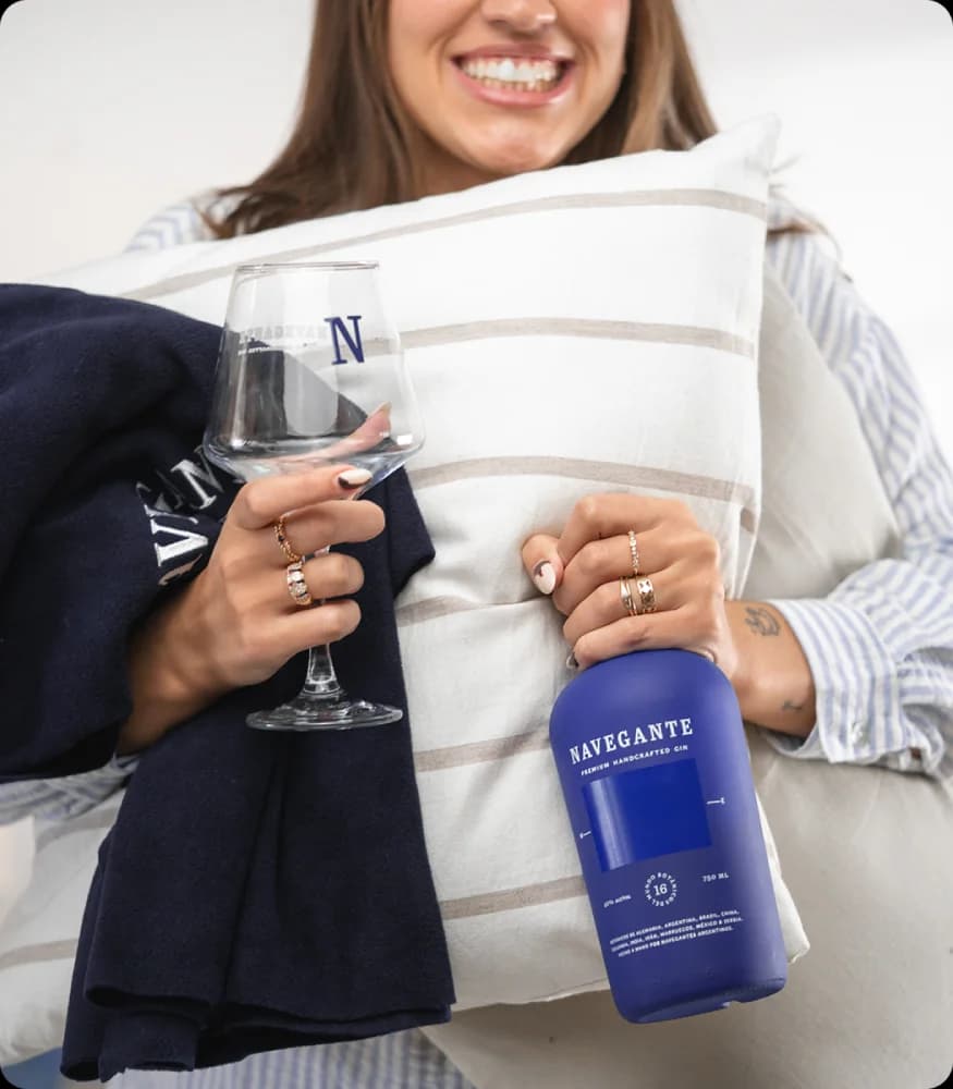 Bodegón atmosférico de gin premium